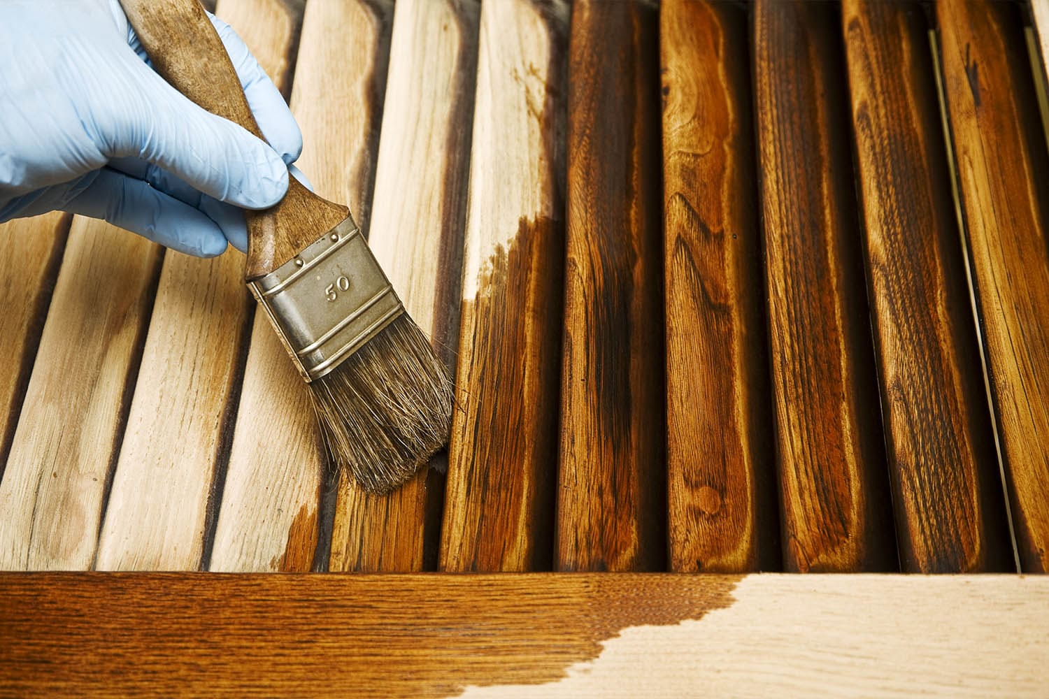 protection du bois avec lasure lasure pour volets en bois